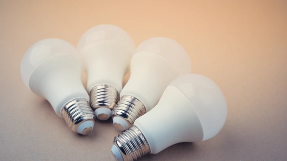 Et leedlambi kasutamine oleks pikemas perspektiivis tasuv, peab selle eluiga olema 15 000–25 000 tundi